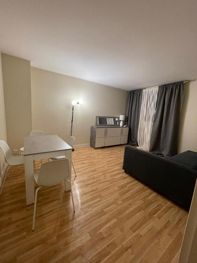 Studio Aux Portes De Paris Chatou Bagian luar foto
